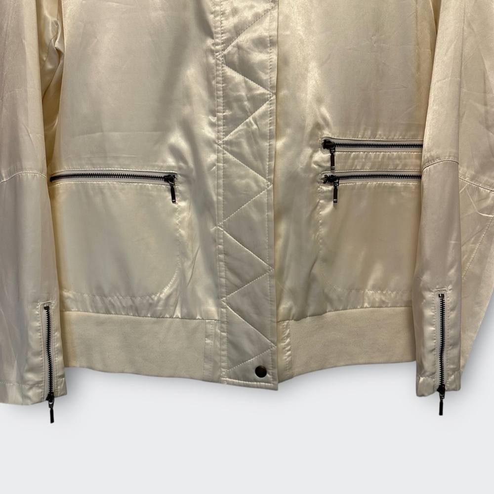 Chico's ZENERGY Quilted Utility Jacket Ivory Satin 2 Large Athleisure Y2K Casual - Picture 3 of 9